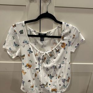 White Just Polly Cropped Tee. Women’s Large. Butterfly Print.